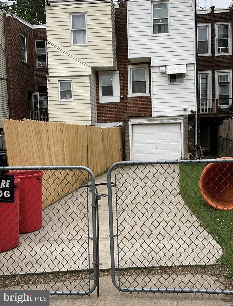 HOLMESBURG - Residential