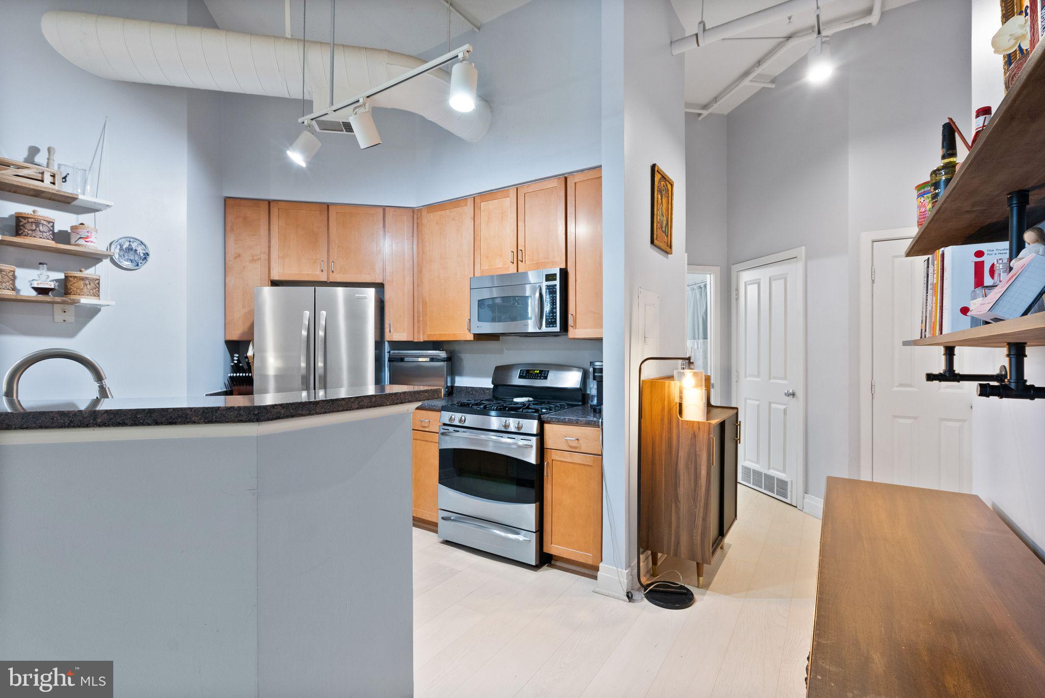 COURTHOUSE - Residential Lease