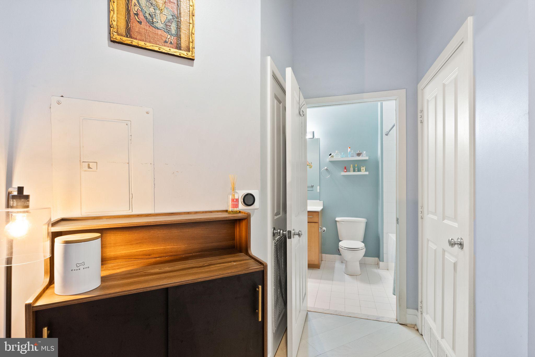 COURTHOUSE - Residential Lease