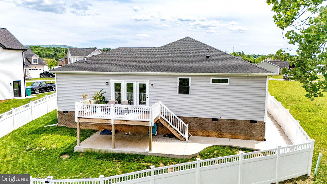 MEADOWBROOK - Residential
