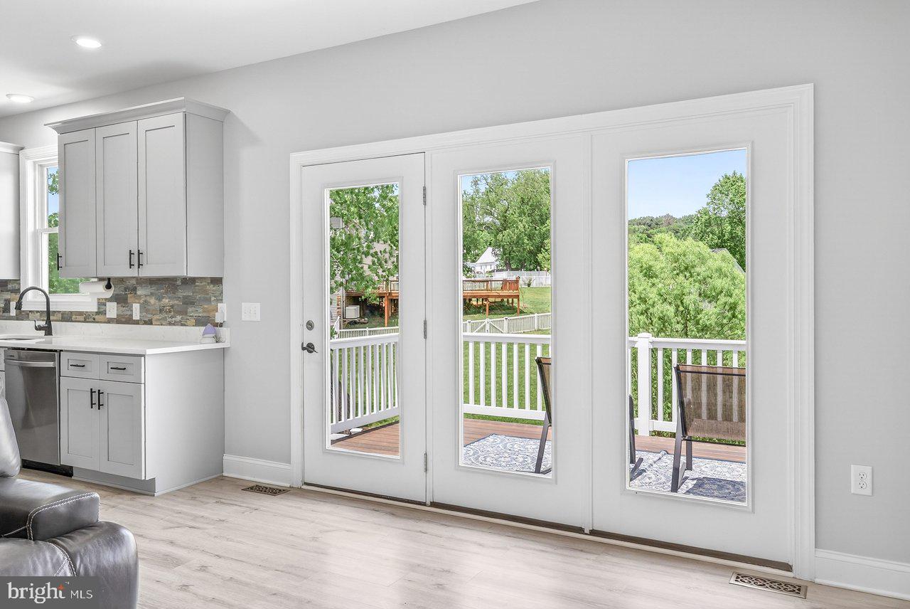 MEADOWBROOK - Residential