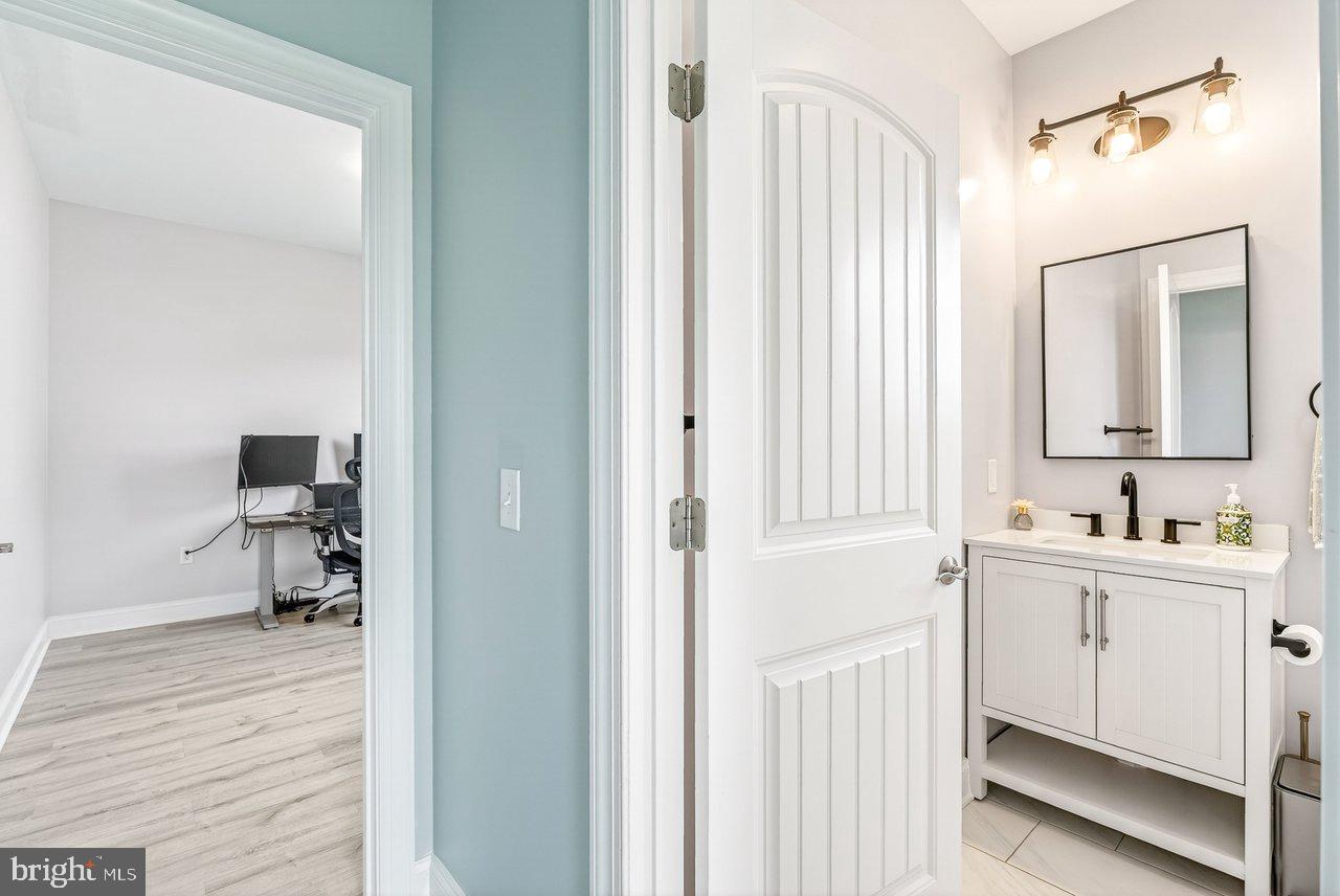 MEADOWBROOK - Residential