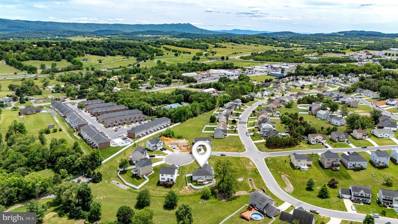 MEADOWBROOK - Residential
