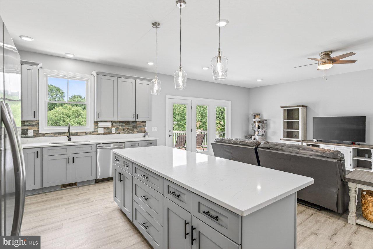 MEADOWBROOK - Residential