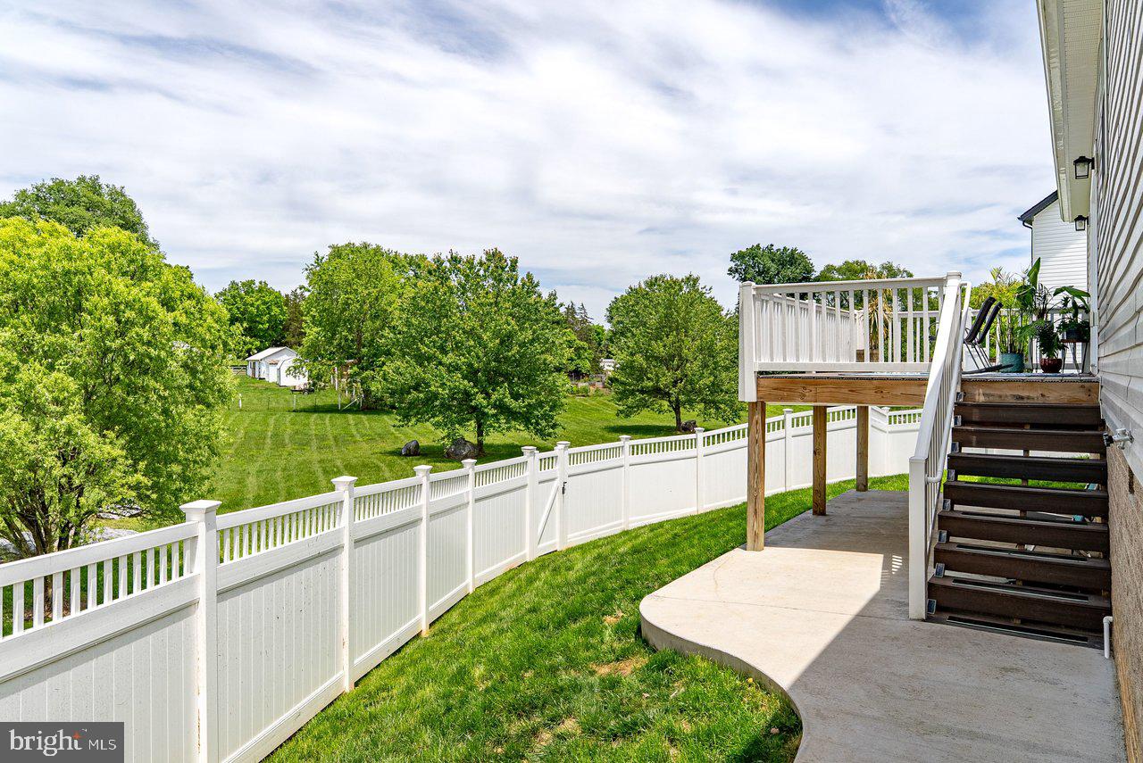 MEADOWBROOK - Residential