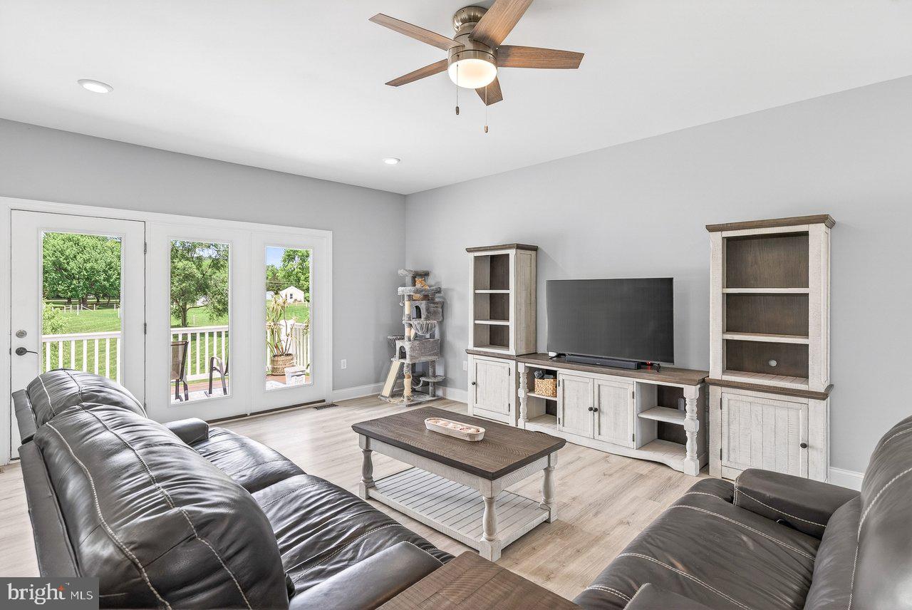 MEADOWBROOK - Residential