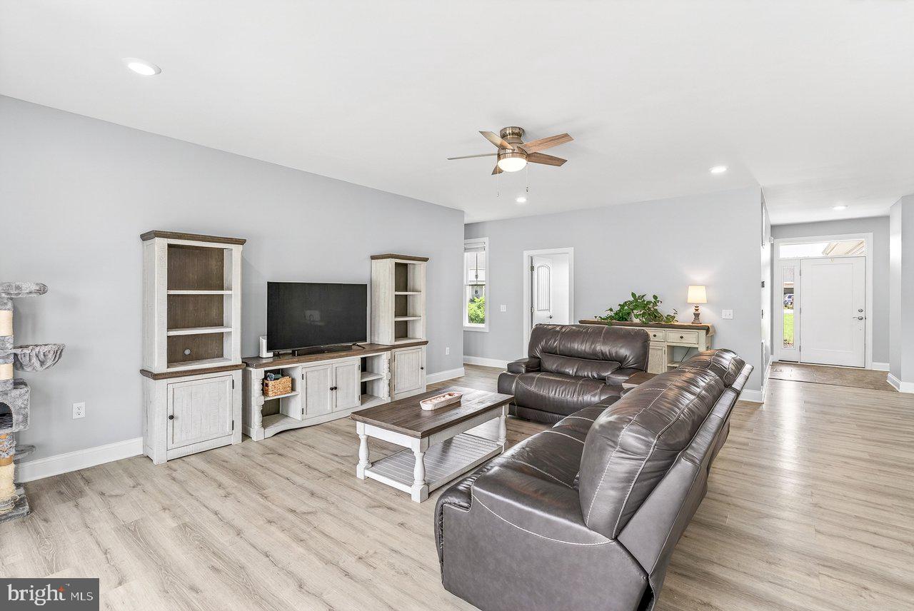 MEADOWBROOK - Residential