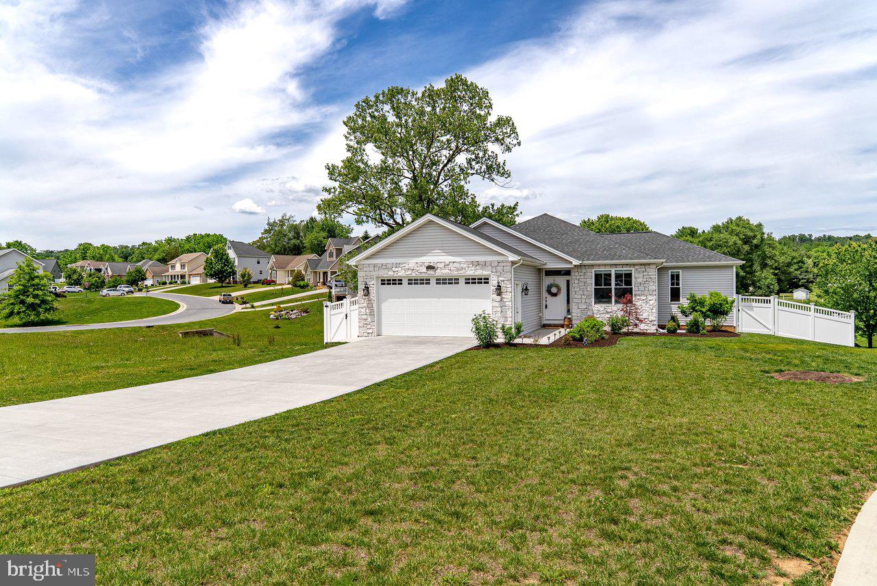 MEADOWBROOK - Residential