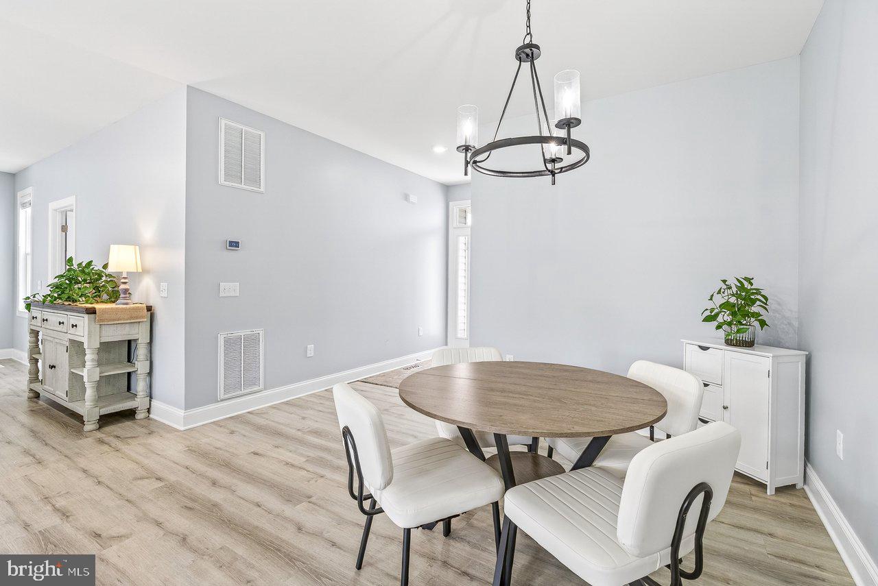 MEADOWBROOK - Residential