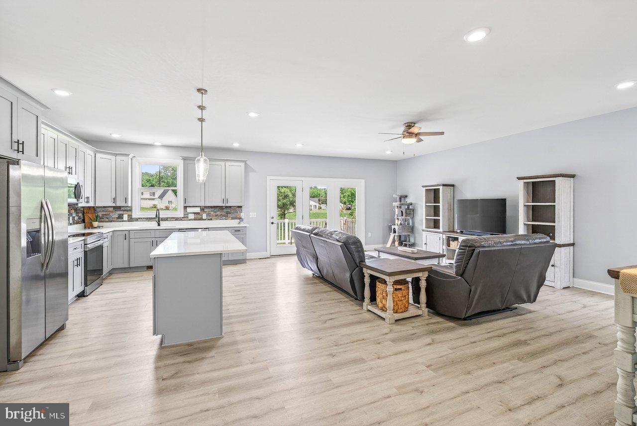 MEADOWBROOK - Residential