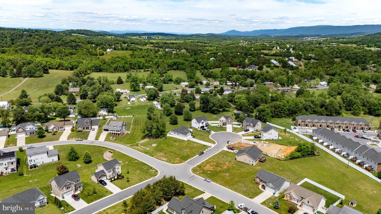 MEADOWBROOK - Residential