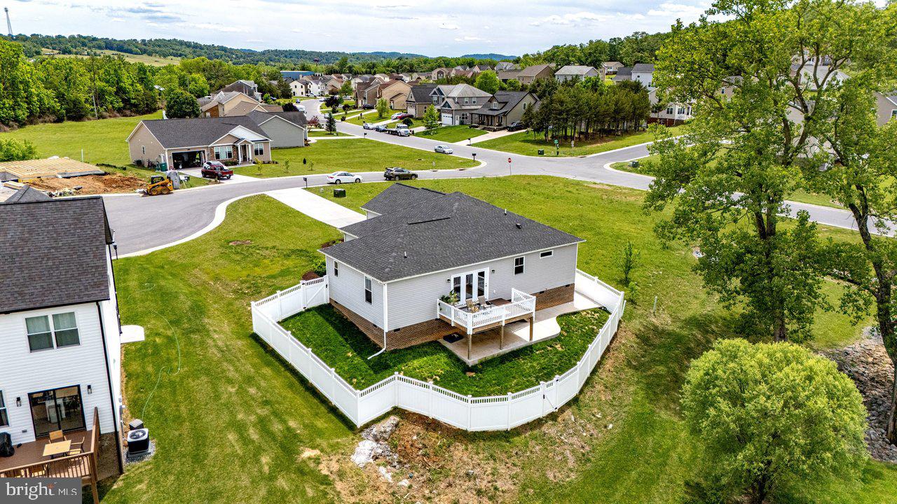 MEADOWBROOK - Residential