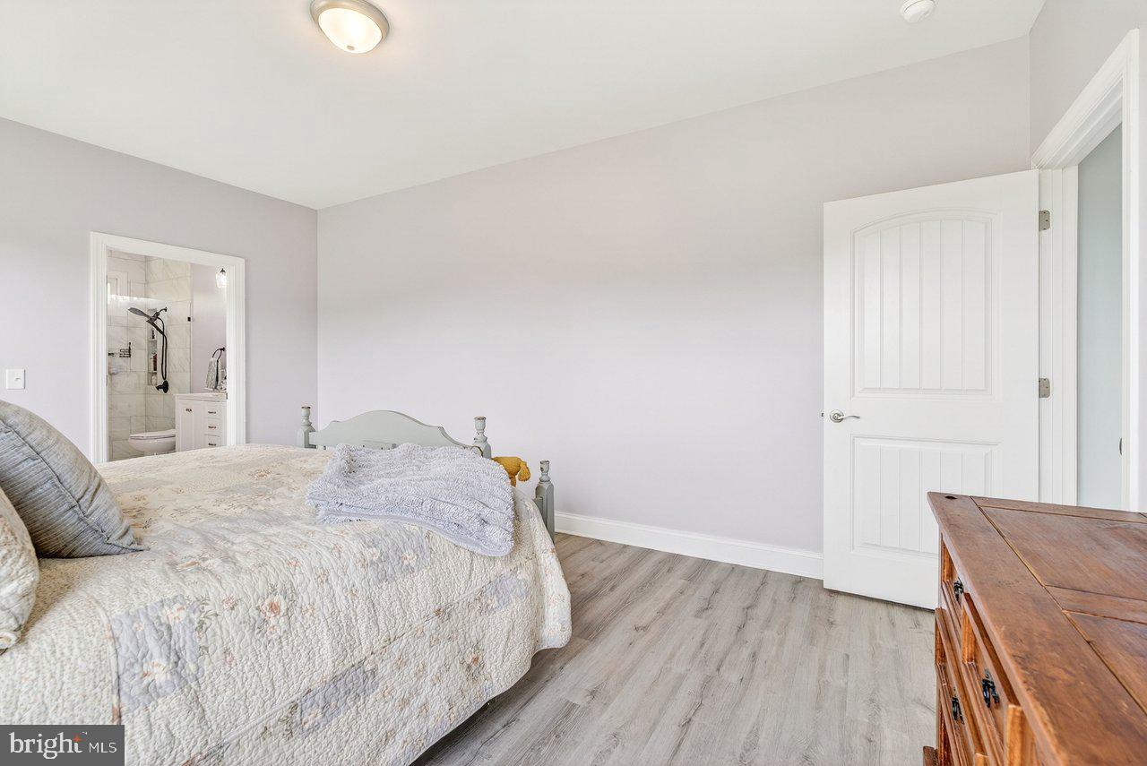 MEADOWBROOK - Residential