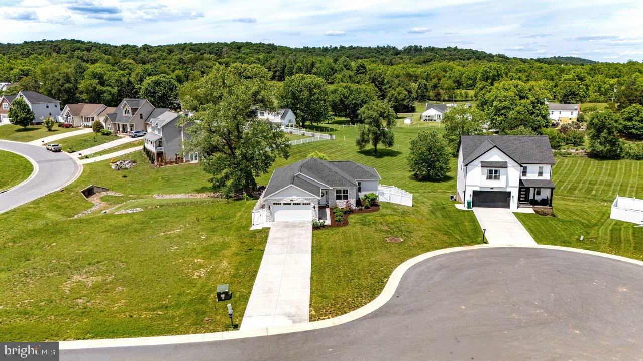 MEADOWBROOK - Residential