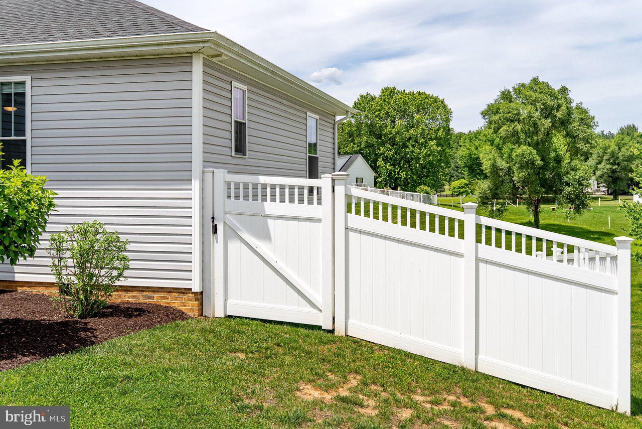 MEADOWBROOK - Residential