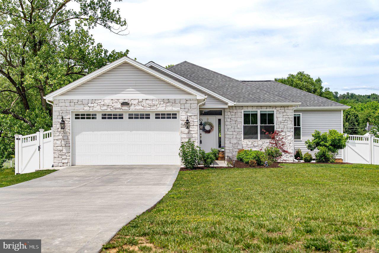 MEADOWBROOK - Residential