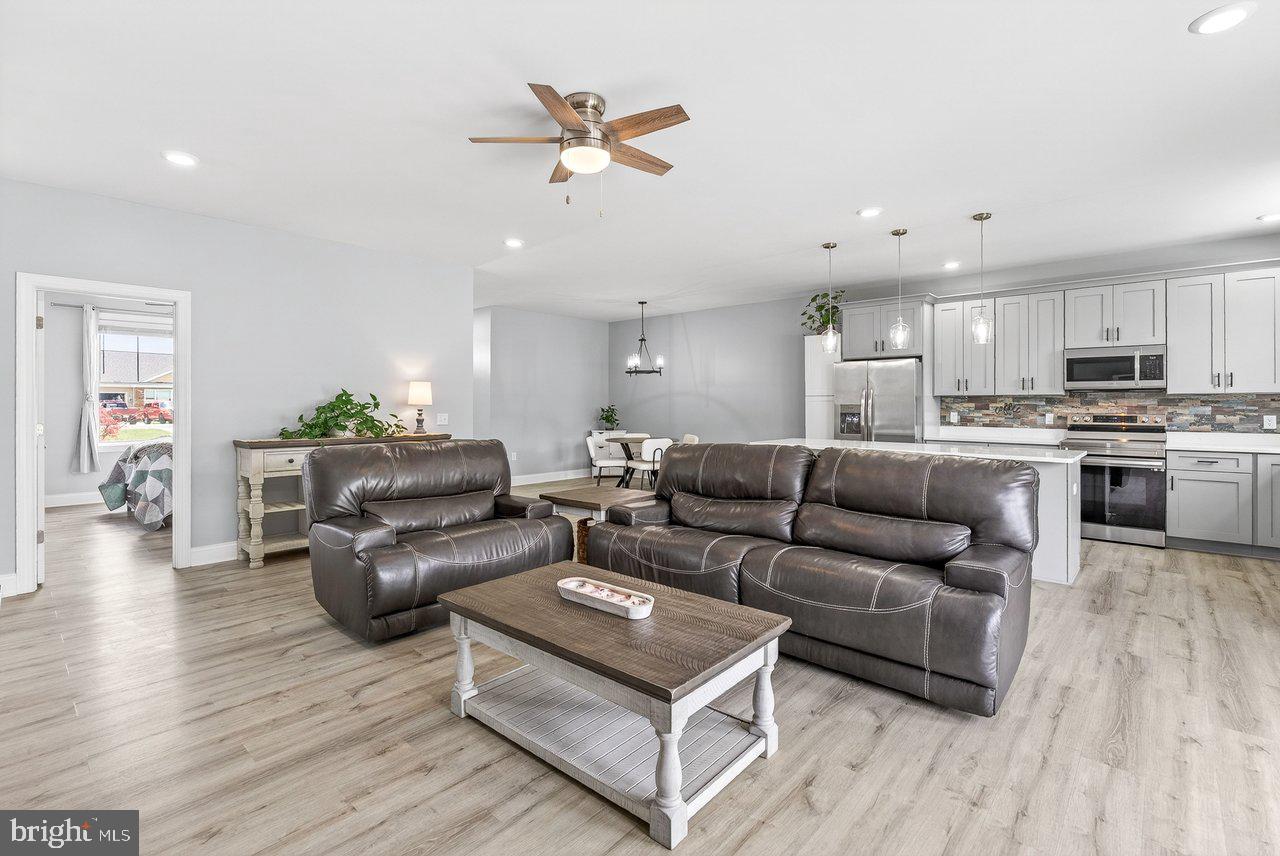 MEADOWBROOK - Residential