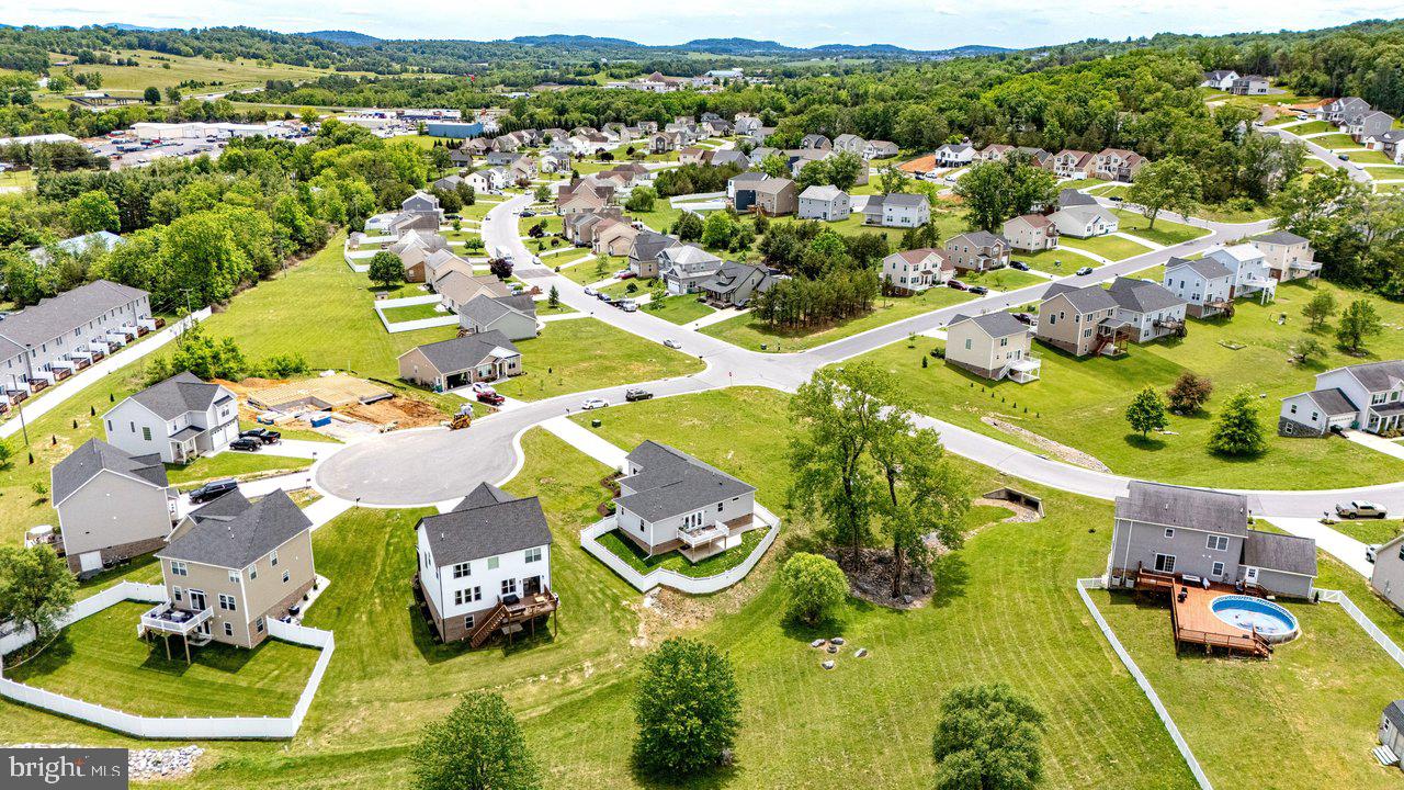 MEADOWBROOK - Residential