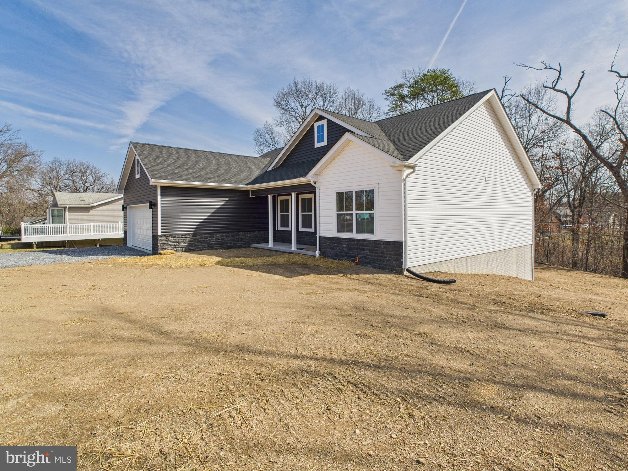 MOUNT CHRISTIAN - Residential
