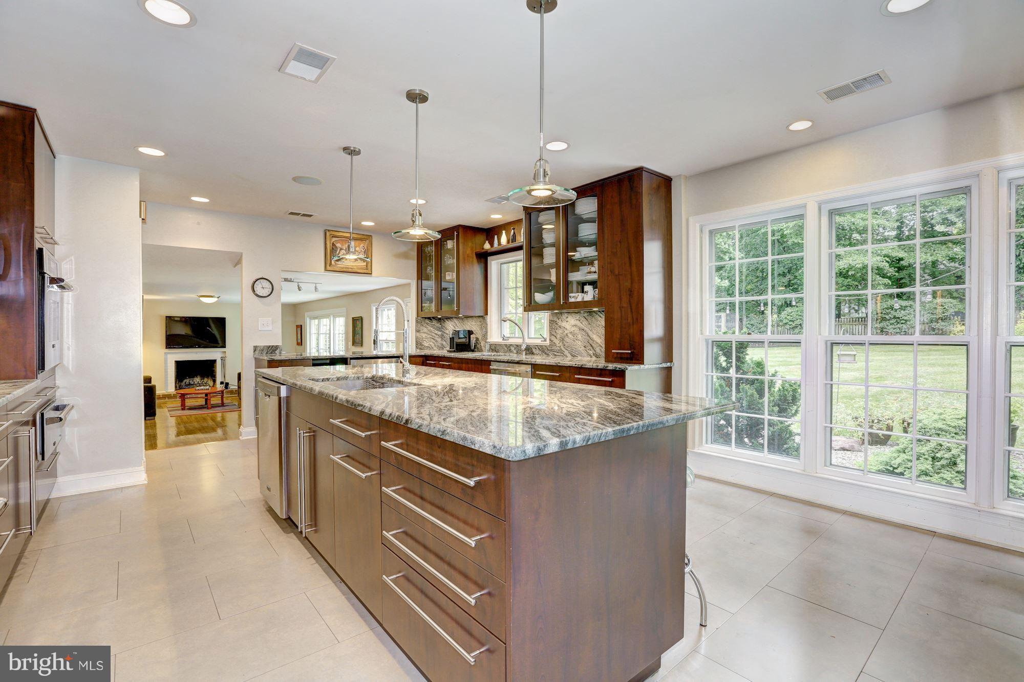 BRADLEY MANOR - Residential