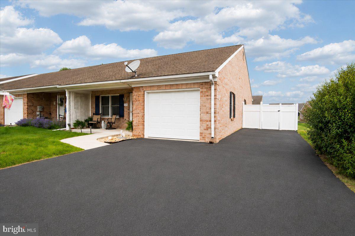 EAST RIDGE - Residential