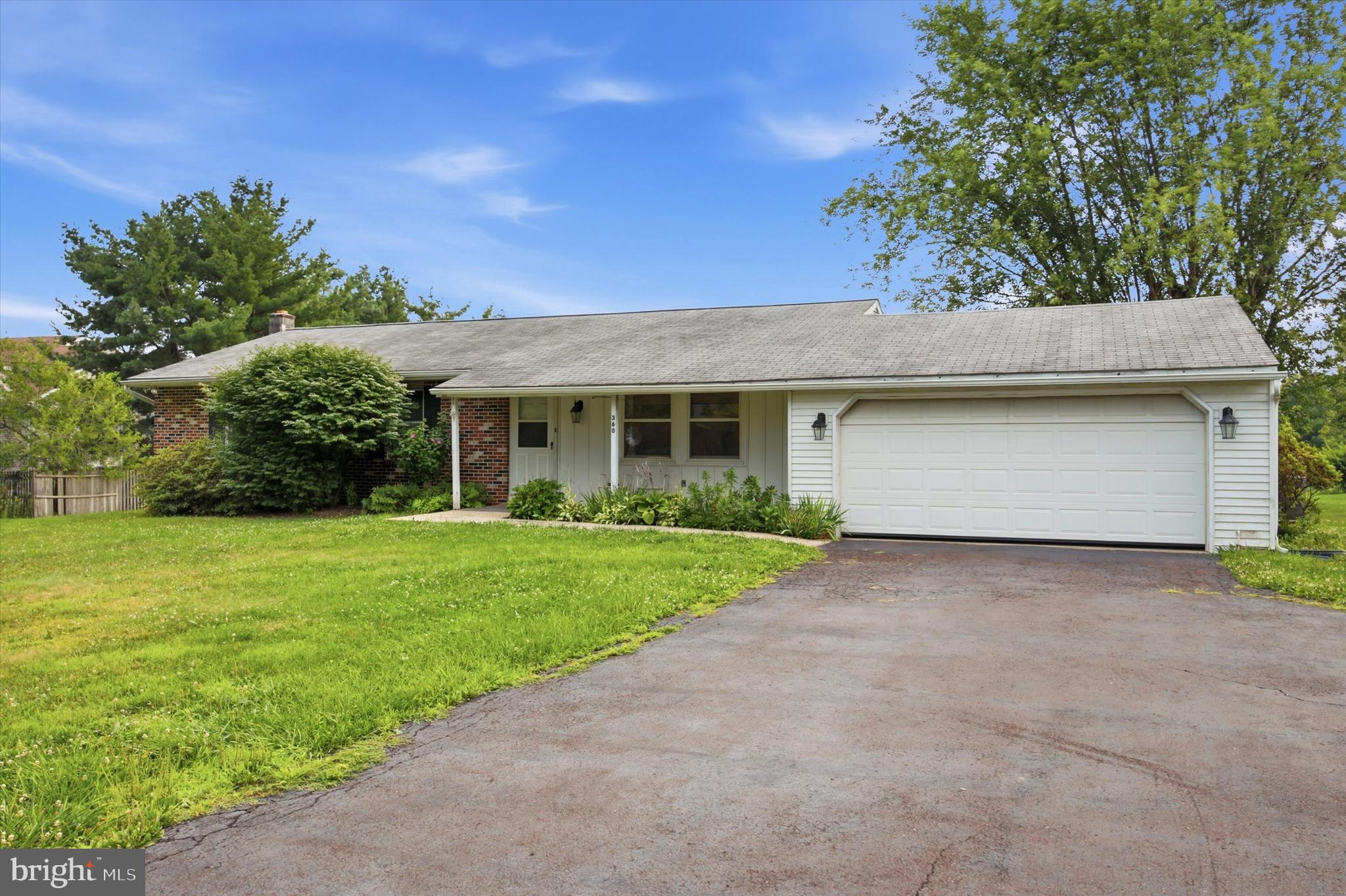 PENN OAK MANOR - Residential