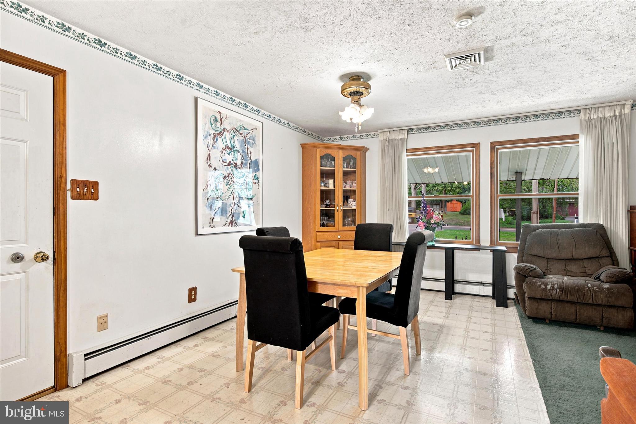 PENN OAK MANOR - Residential