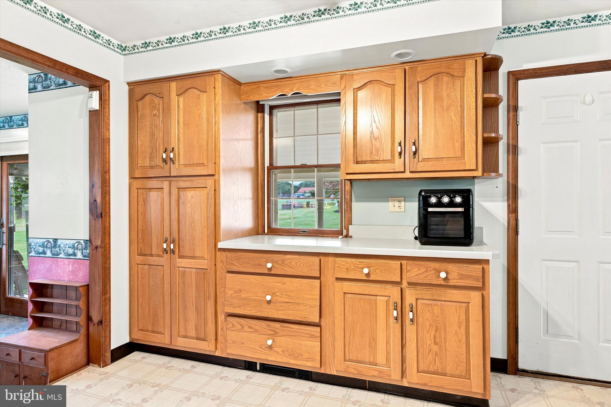 PENN OAK MANOR - Residential
