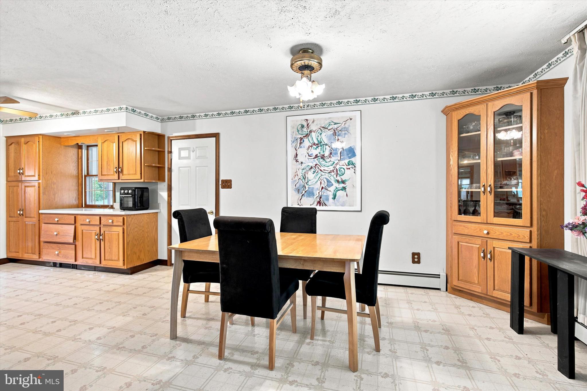 PENN OAK MANOR - Residential