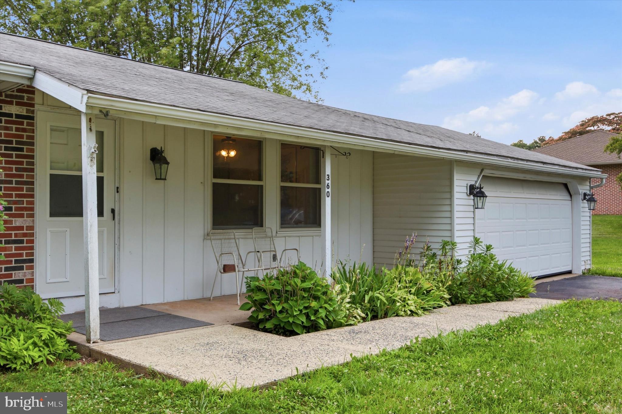 PENN OAK MANOR - Residential