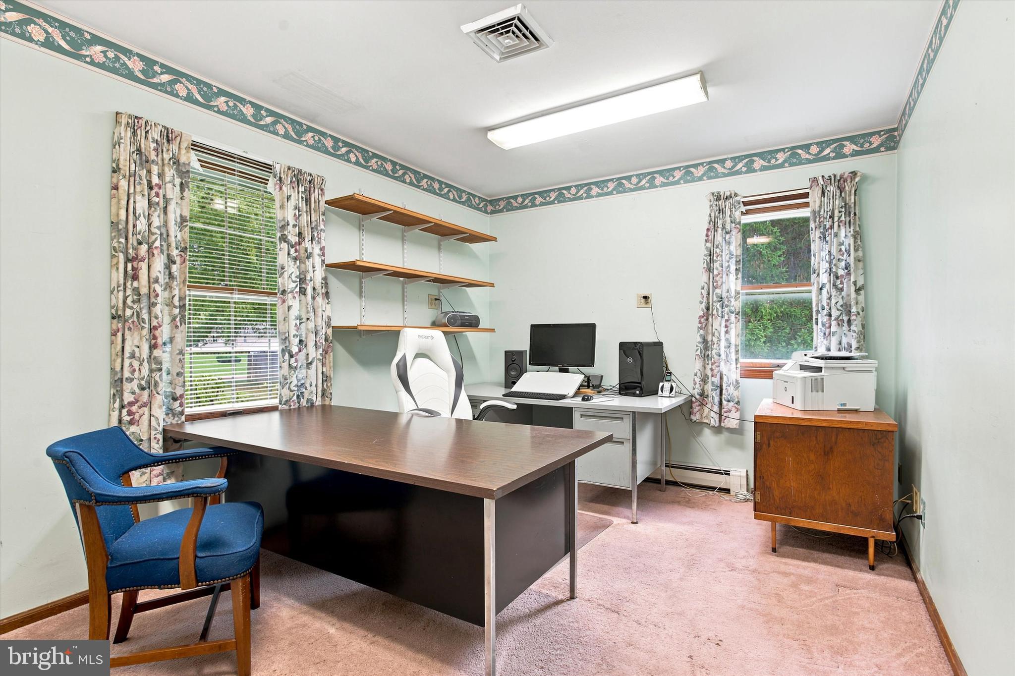 PENN OAK MANOR - Residential