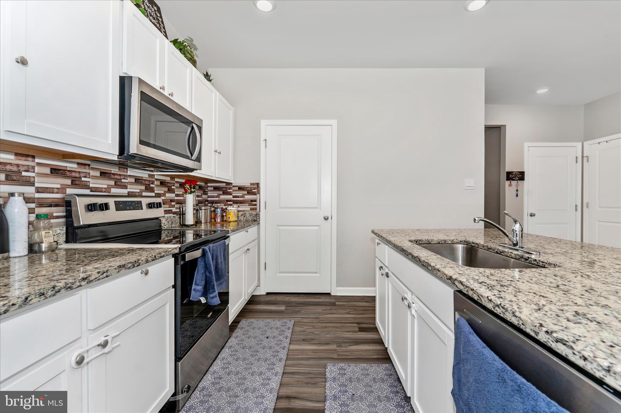 RED HILL - Residential