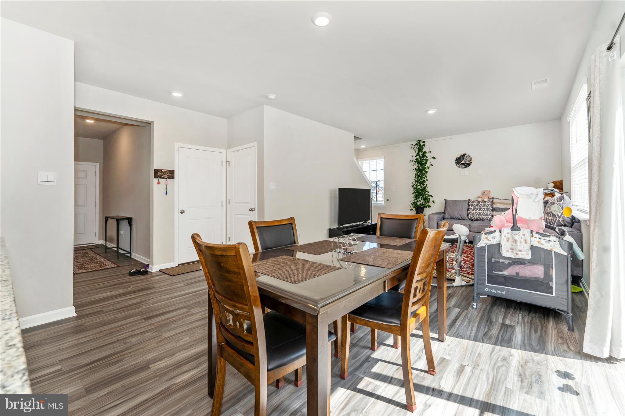 RED HILL - Residential
