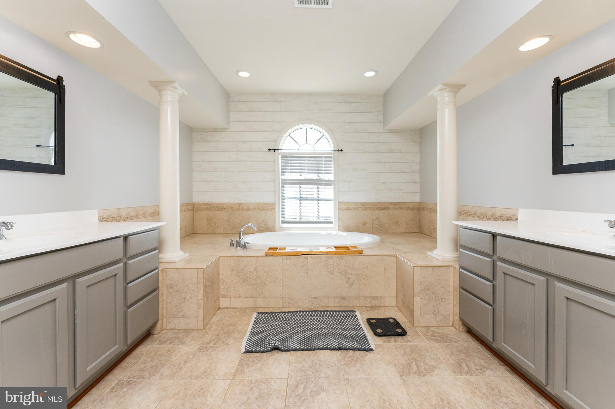 BROOKSIDE - Residential