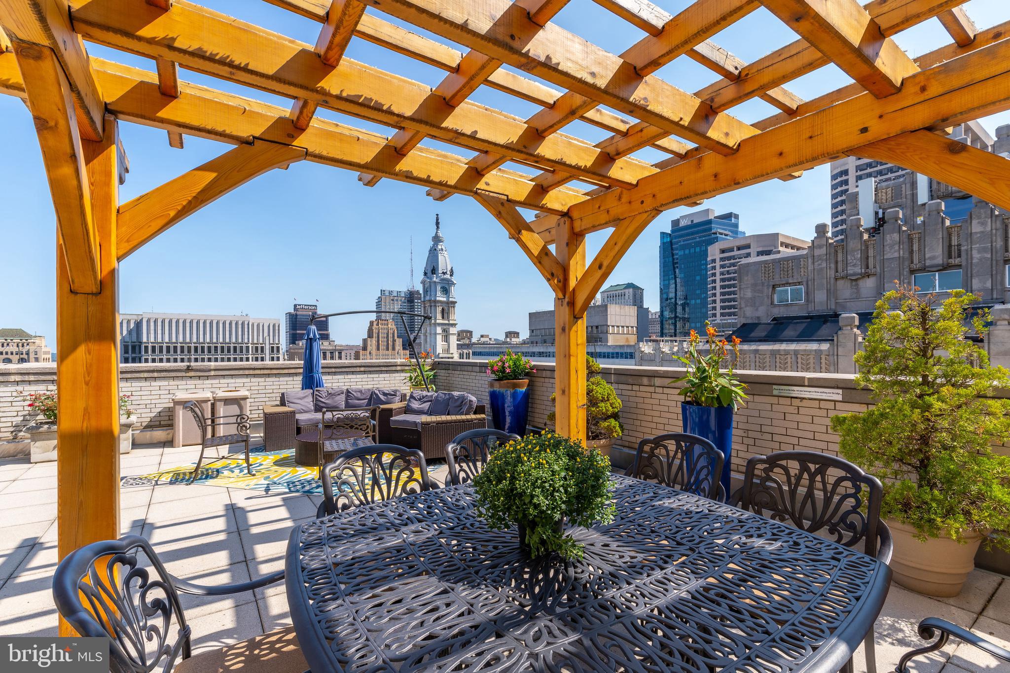 CENTER CITY - Residential