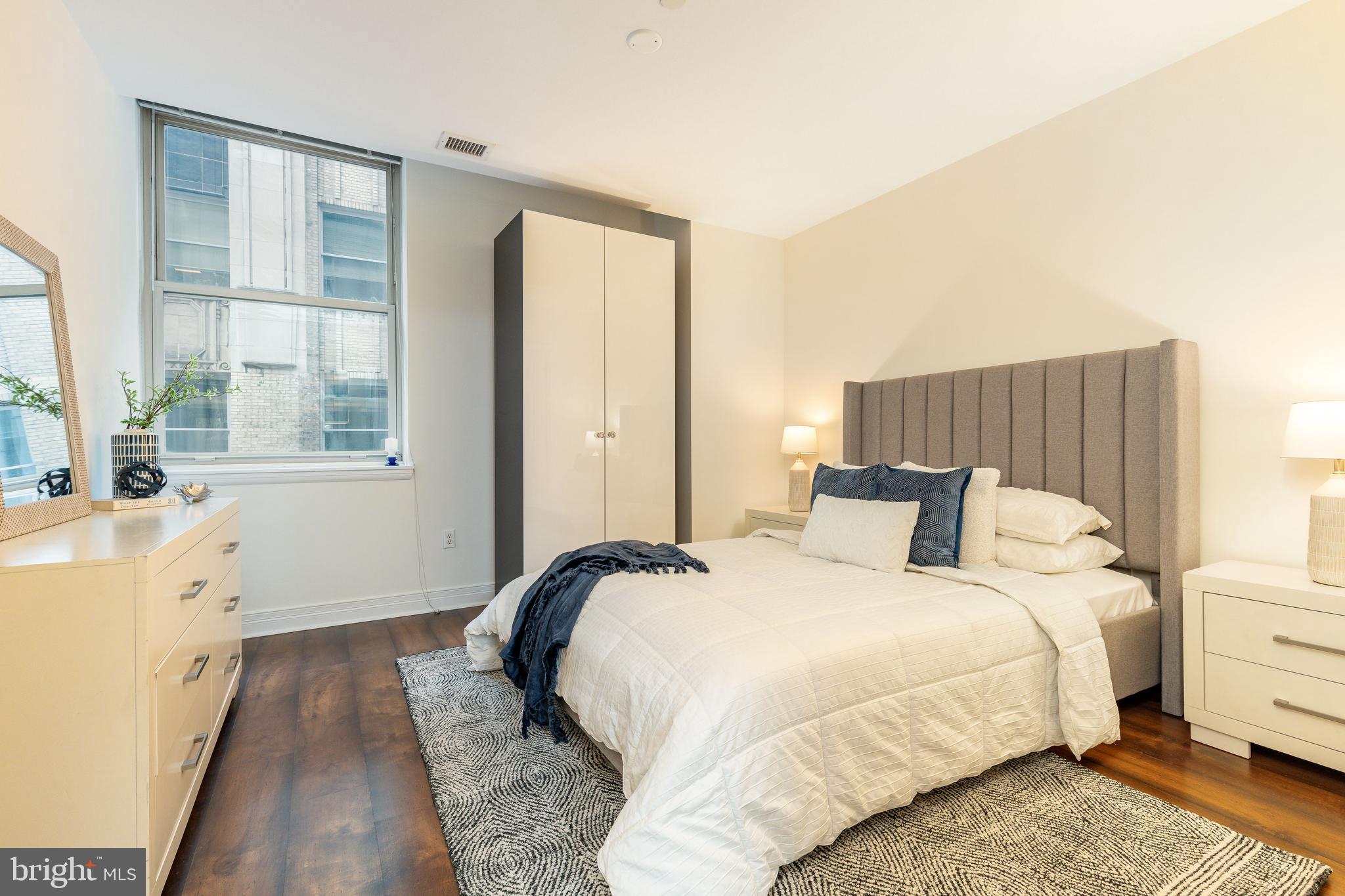 CENTER CITY - Residential
