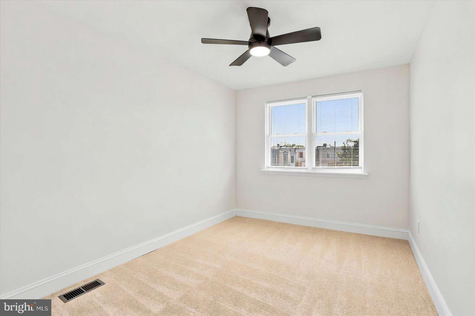 HOLMESBURG - Residential