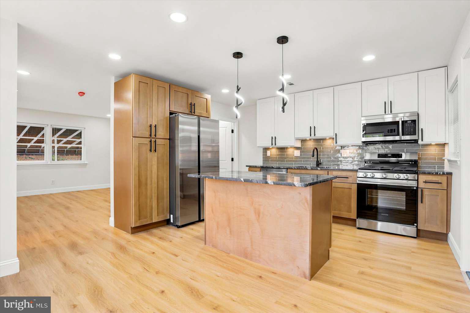 HOLMESBURG - Residential