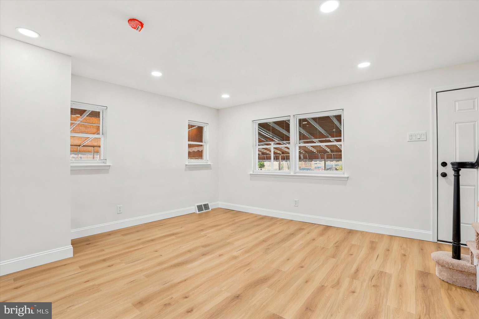 HOLMESBURG - Residential