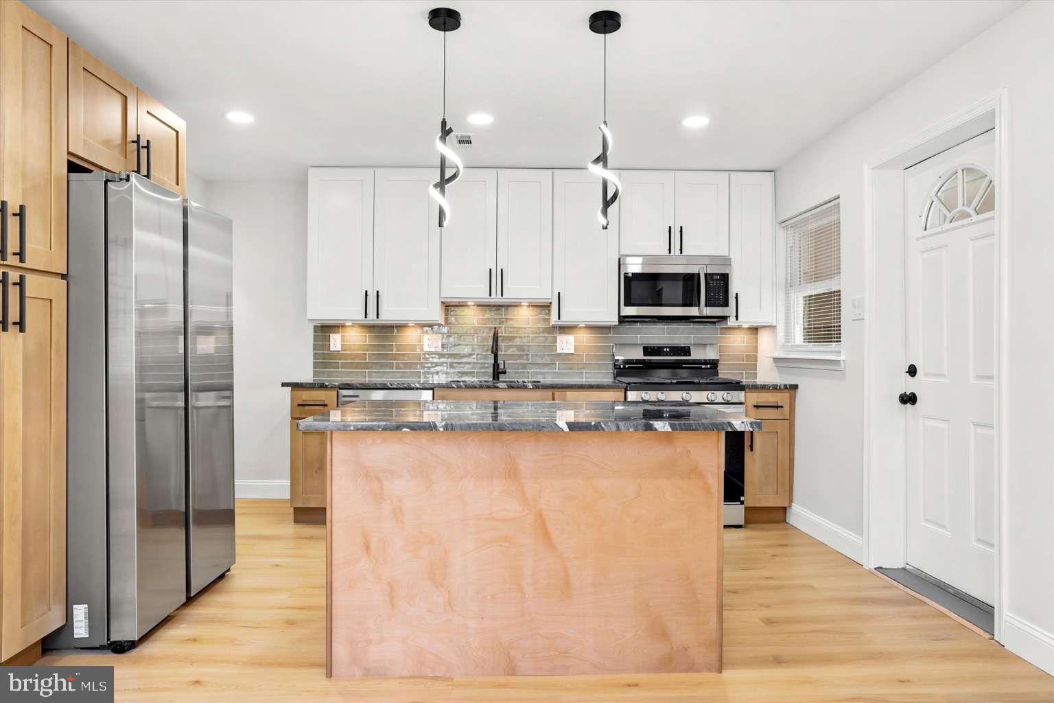 HOLMESBURG - Residential