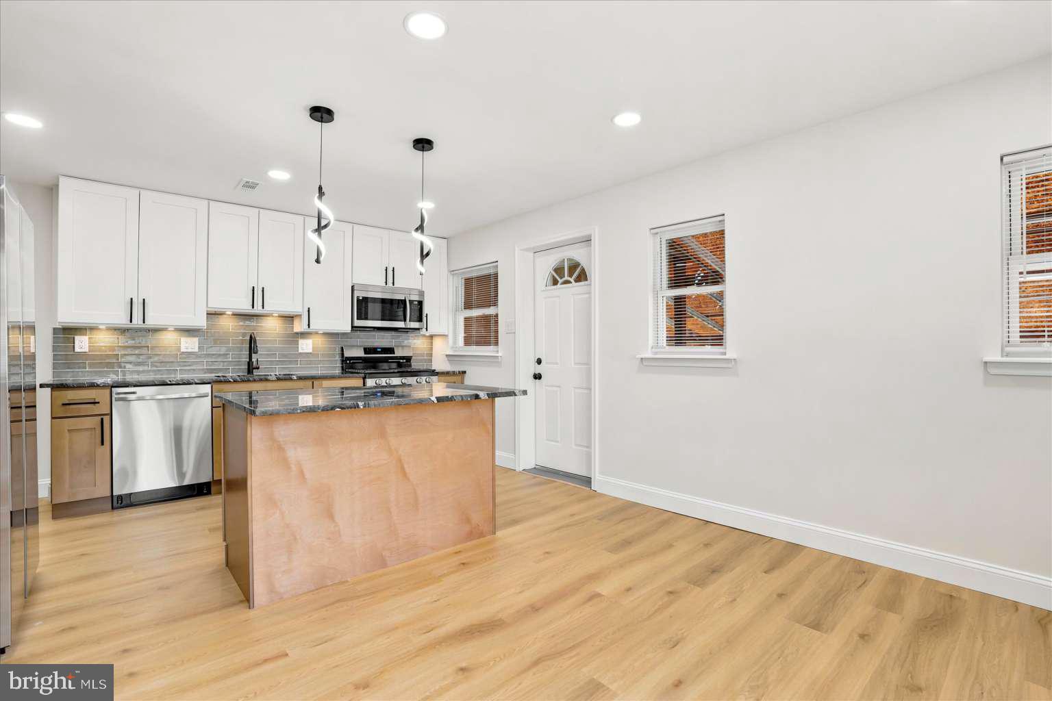 HOLMESBURG - Residential