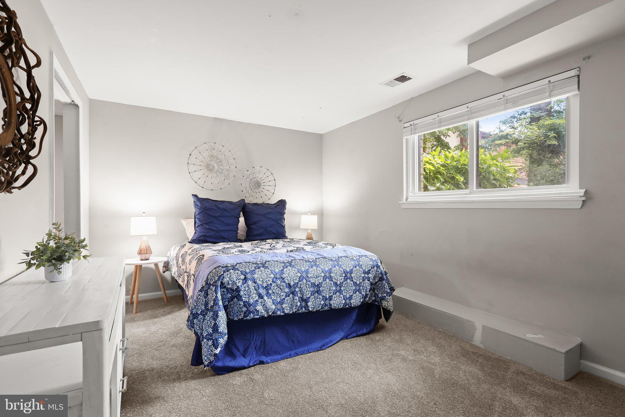 OWEN BROWN WOODS - Residential