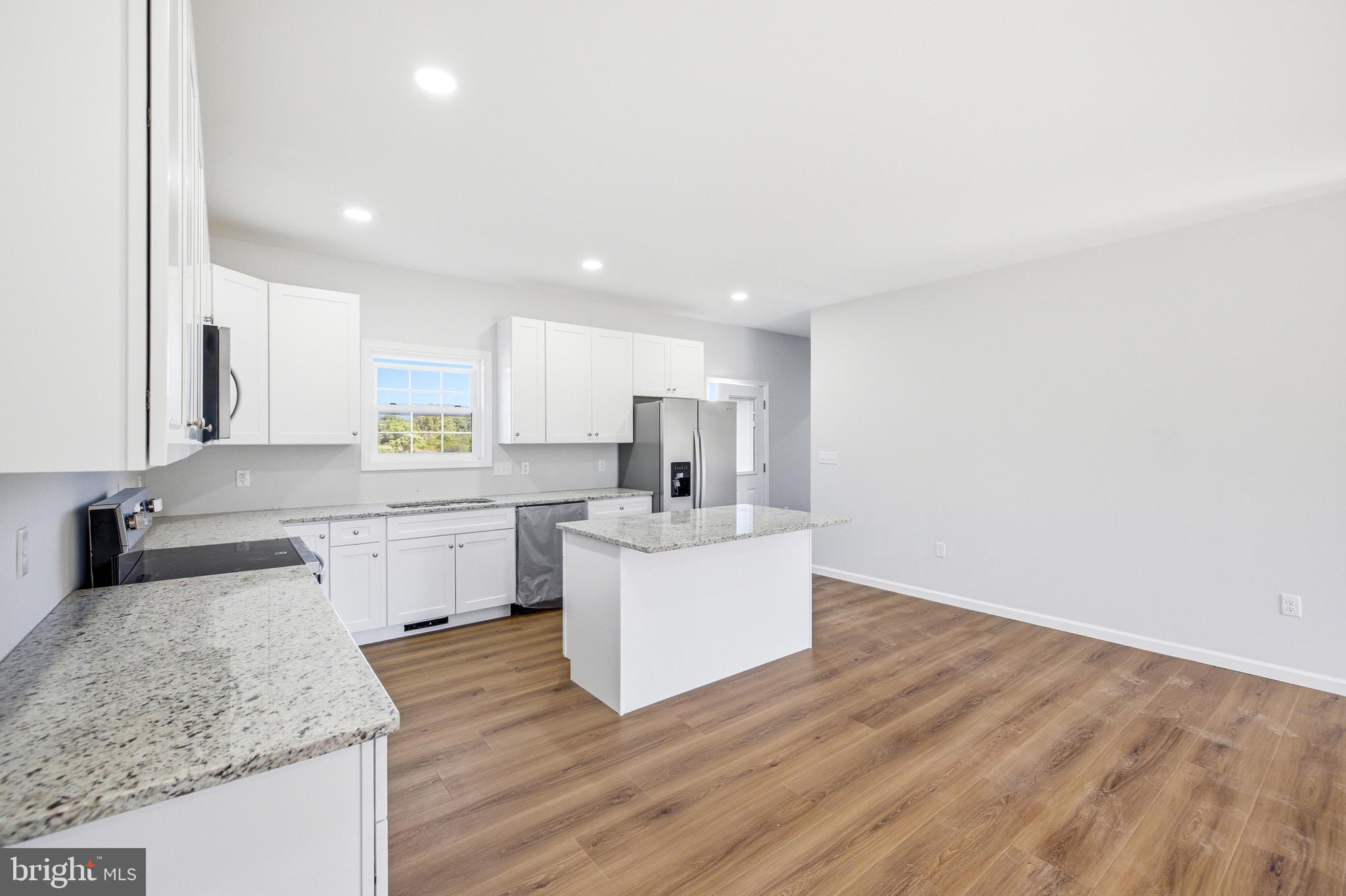 DEERFIELD ESTATES DRIVE - Residential