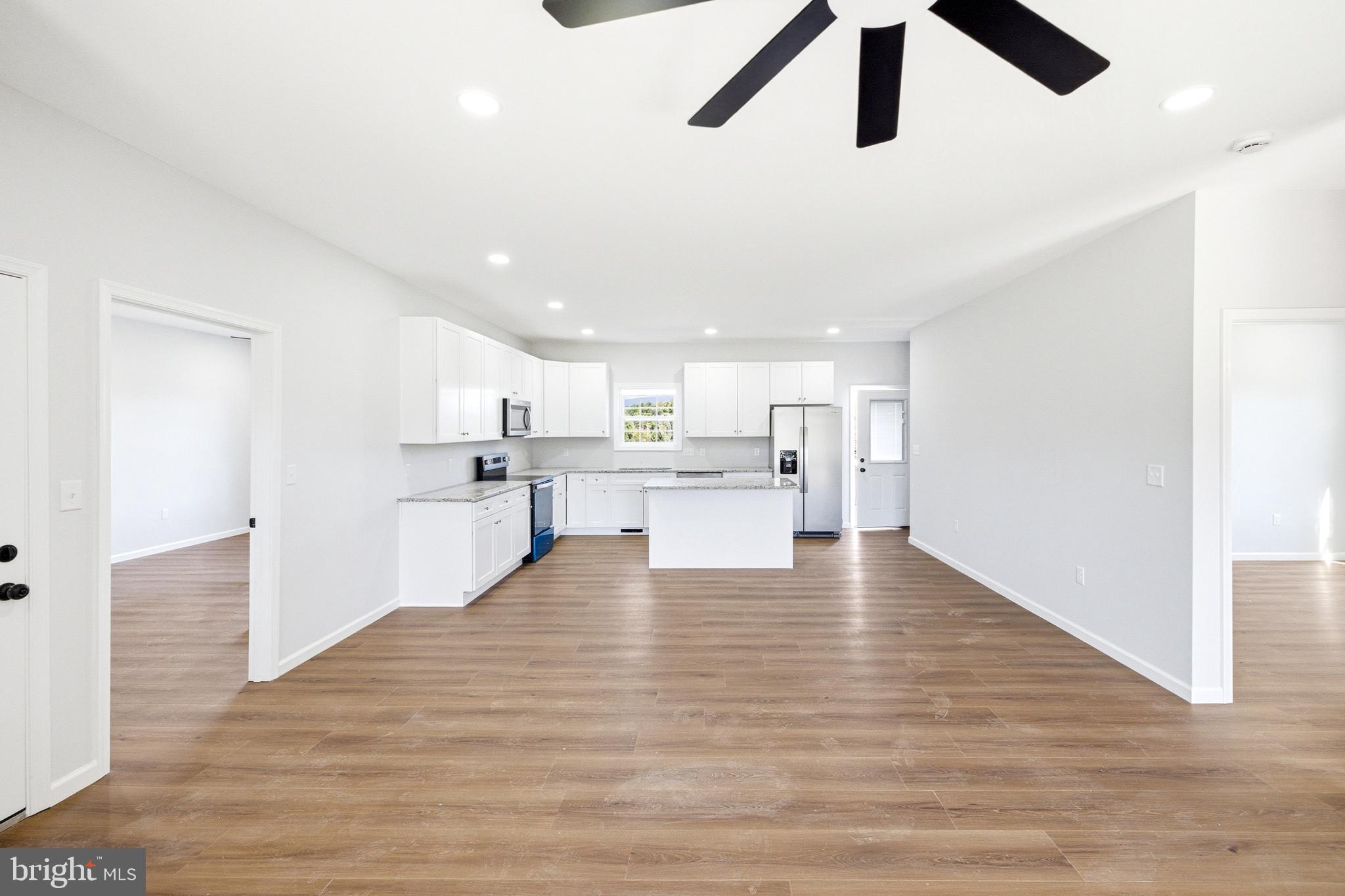 DEERFIELD ESTATES DRIVE - Residential