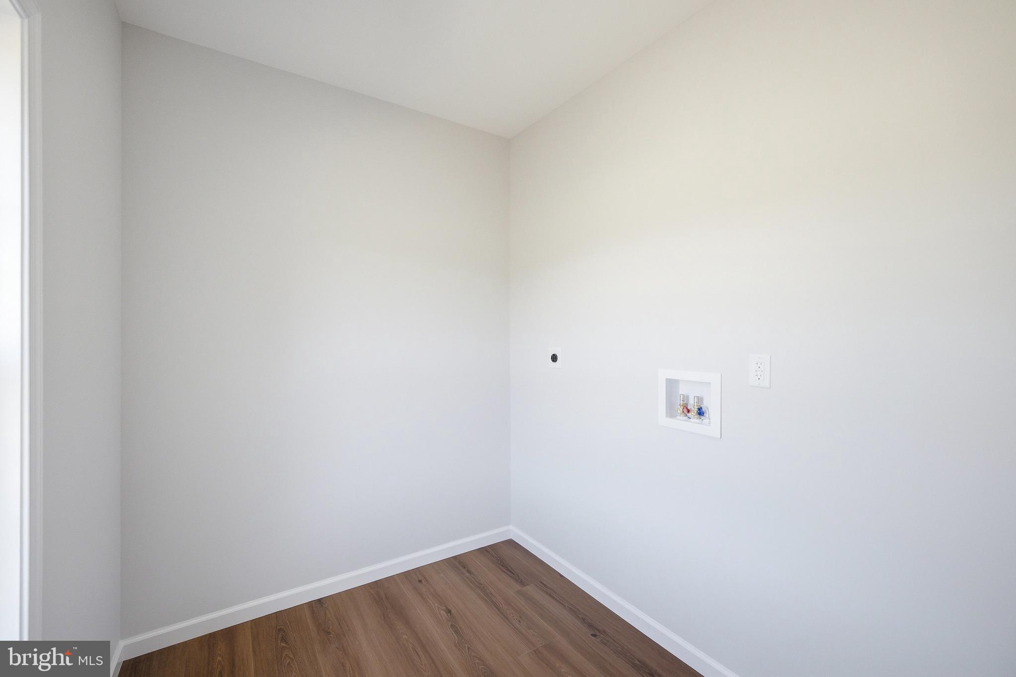 DEERFIELD ESTATES DRIVE - Residential