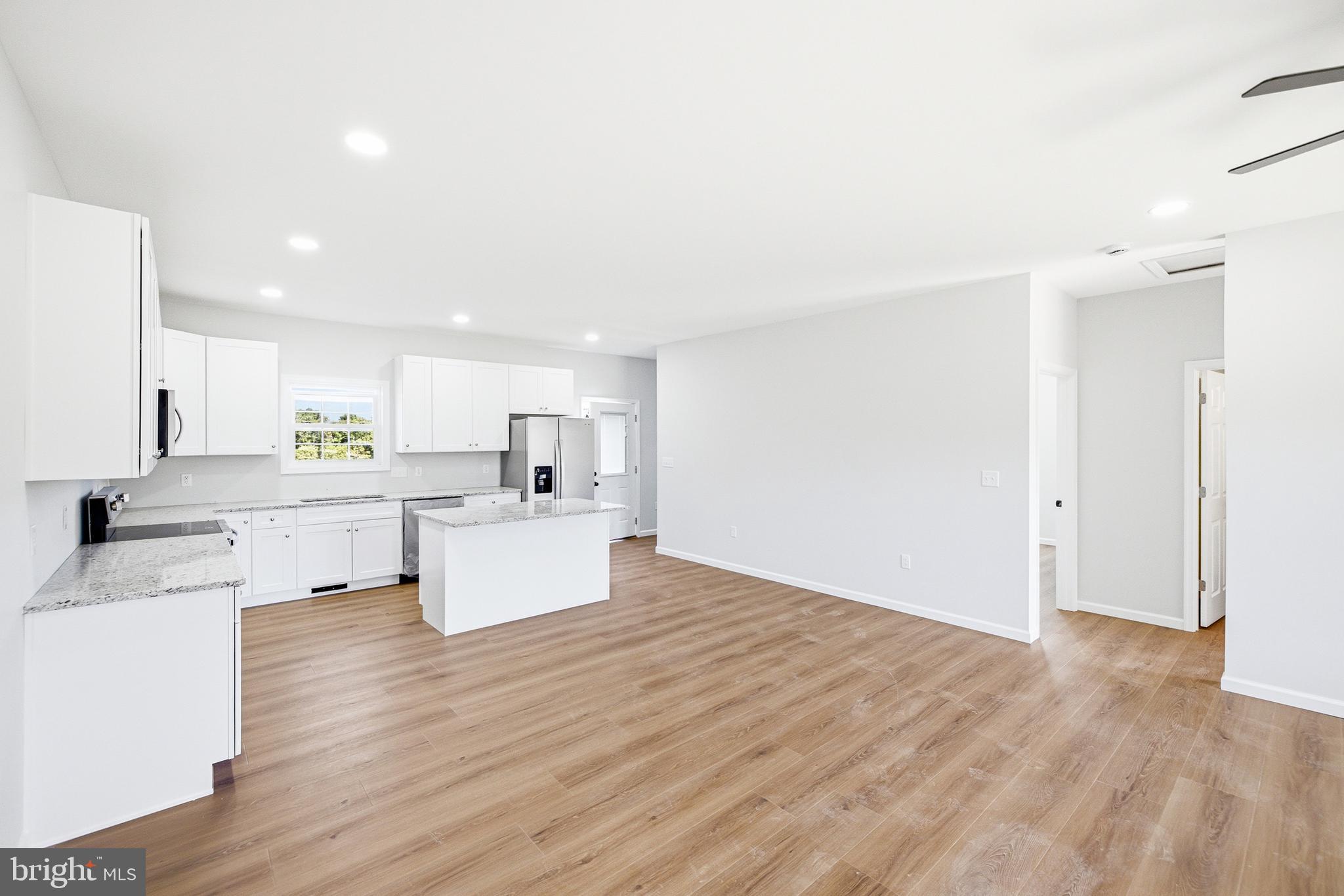 DEERFIELD ESTATES DRIVE - Residential