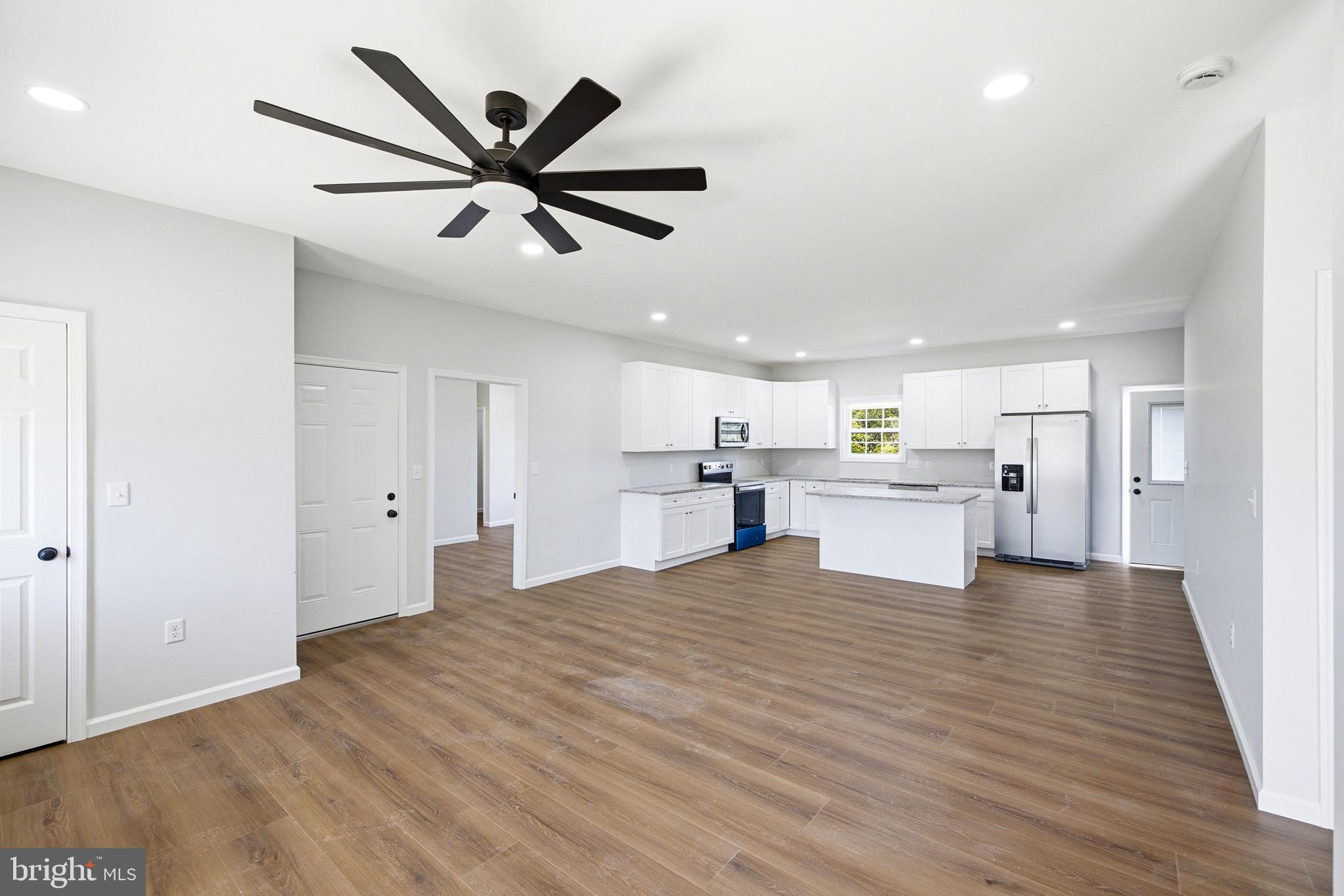 DEERFIELD ESTATES DRIVE - Residential