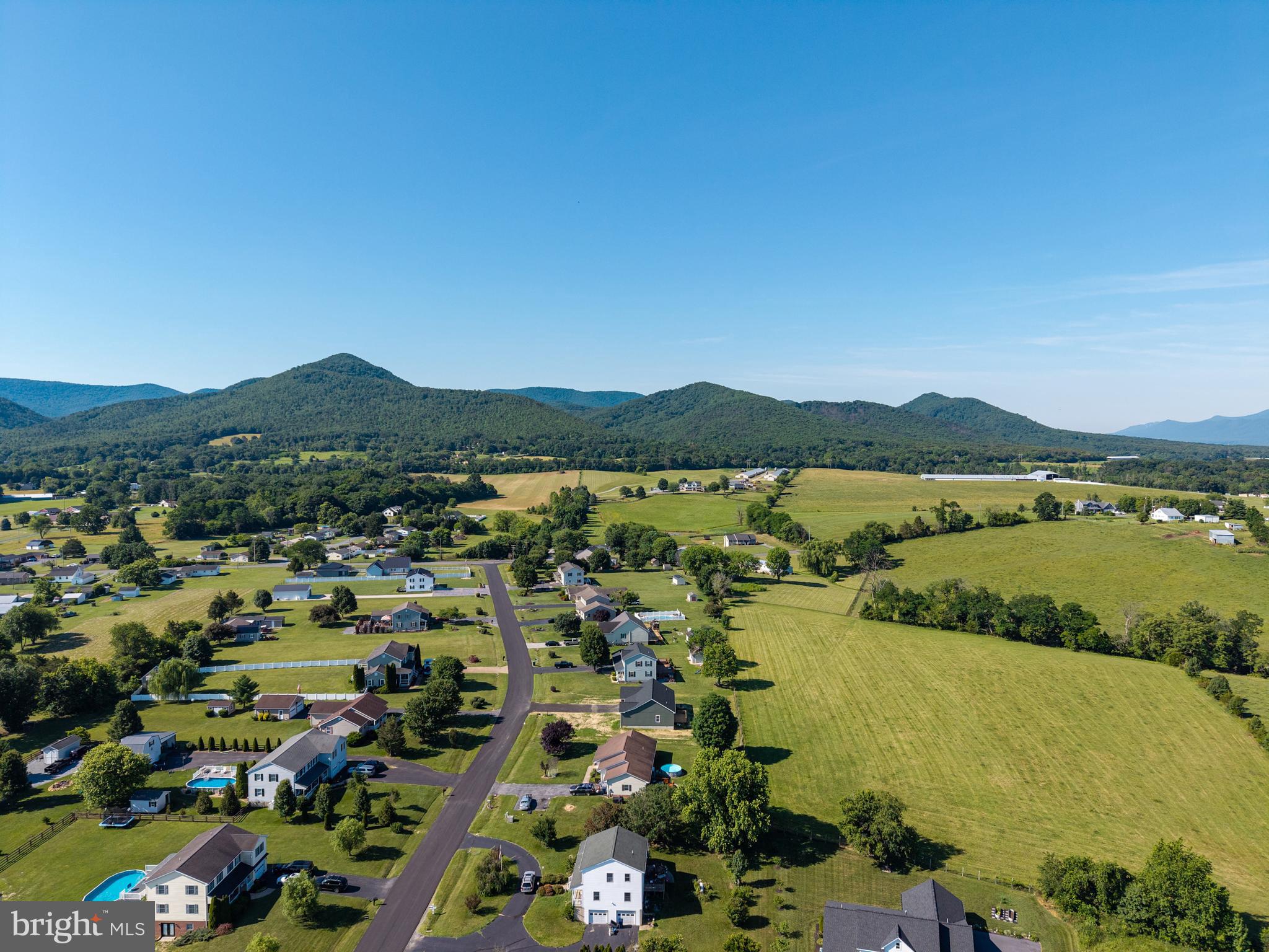 DEERFIELD ESTATES DRIVE - Residential