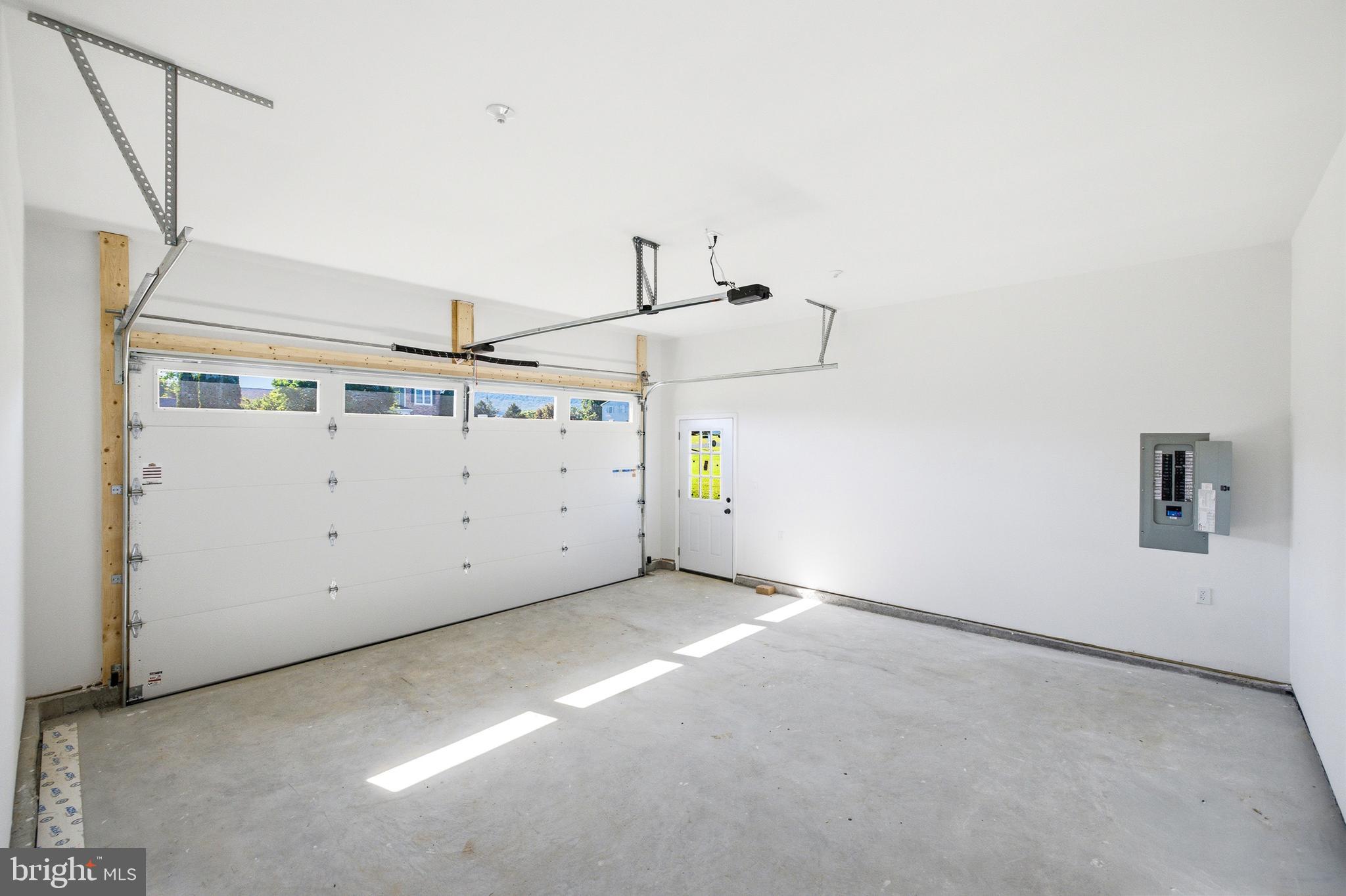 DEERFIELD ESTATES DRIVE - Residential