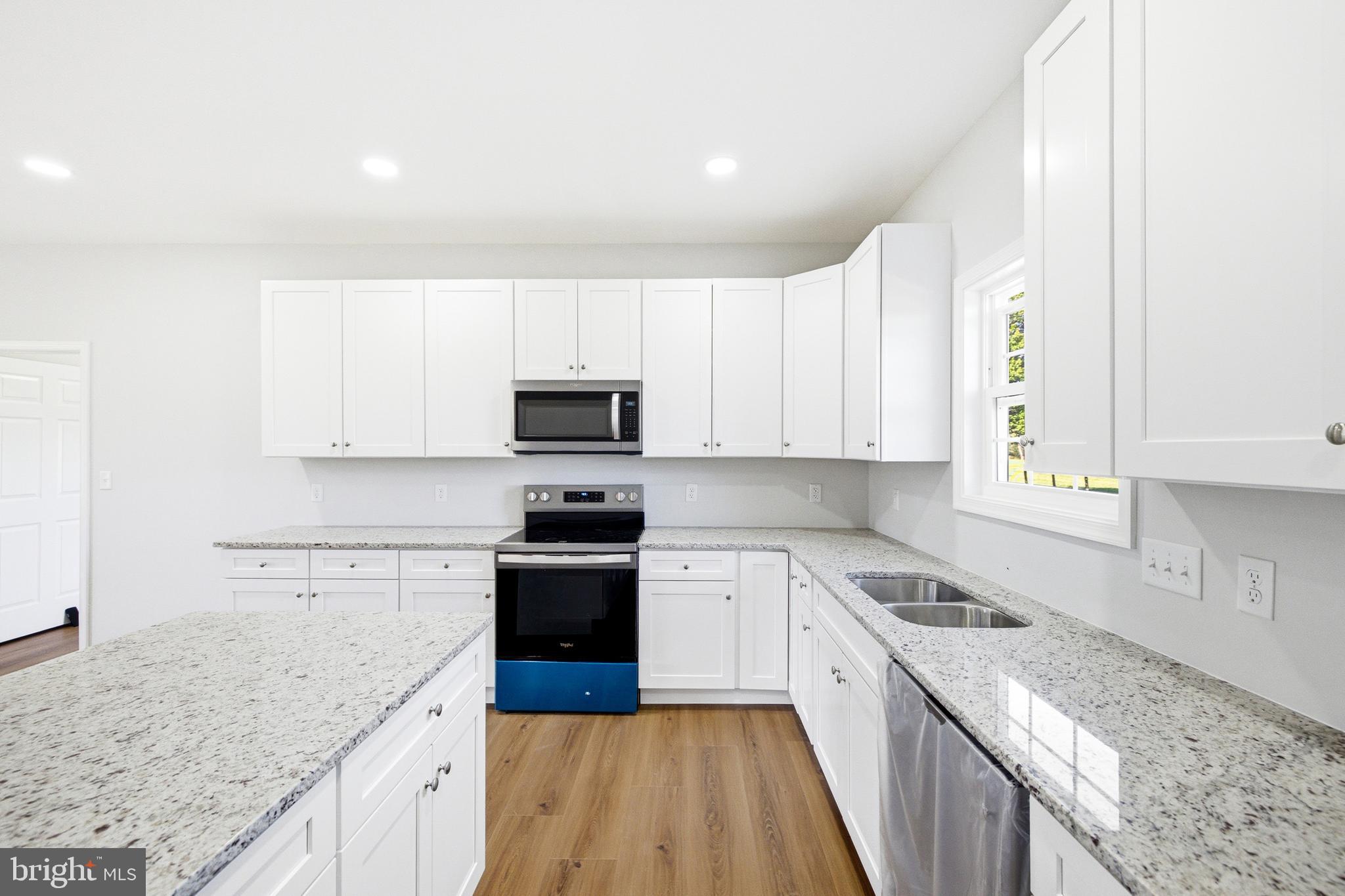 DEERFIELD ESTATES DRIVE - Residential